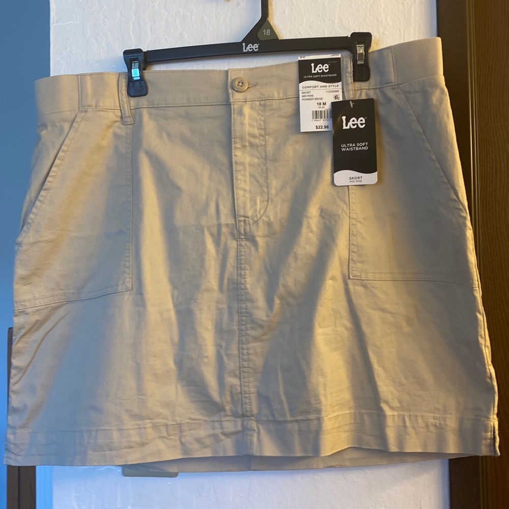 Lee® Women's Mid Rise Skort